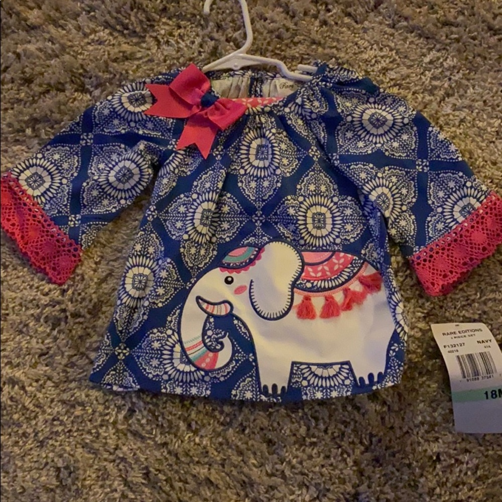 Brand new rare Editions elephant outfit.